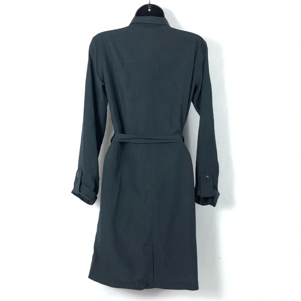 Divided Dark Gray Robe - Picture 4 of 8